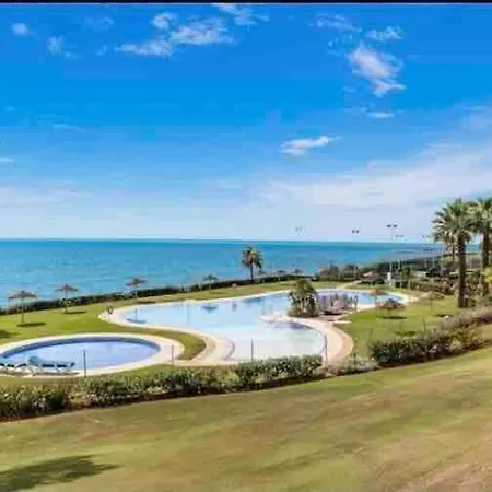Apartment Amazing Front Line Beach Flat In Cabopino