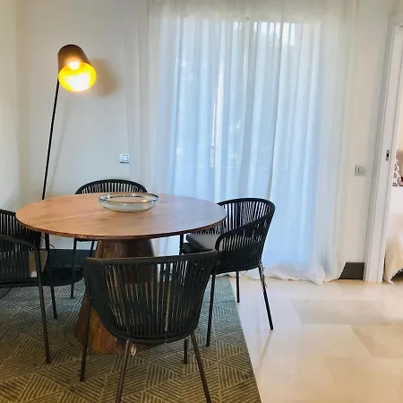 Amazing Front Line Beach Flat In Cabopino Marbella