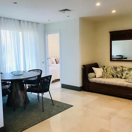 Amazing Front Line Beach Flat In Cabopino Marbella